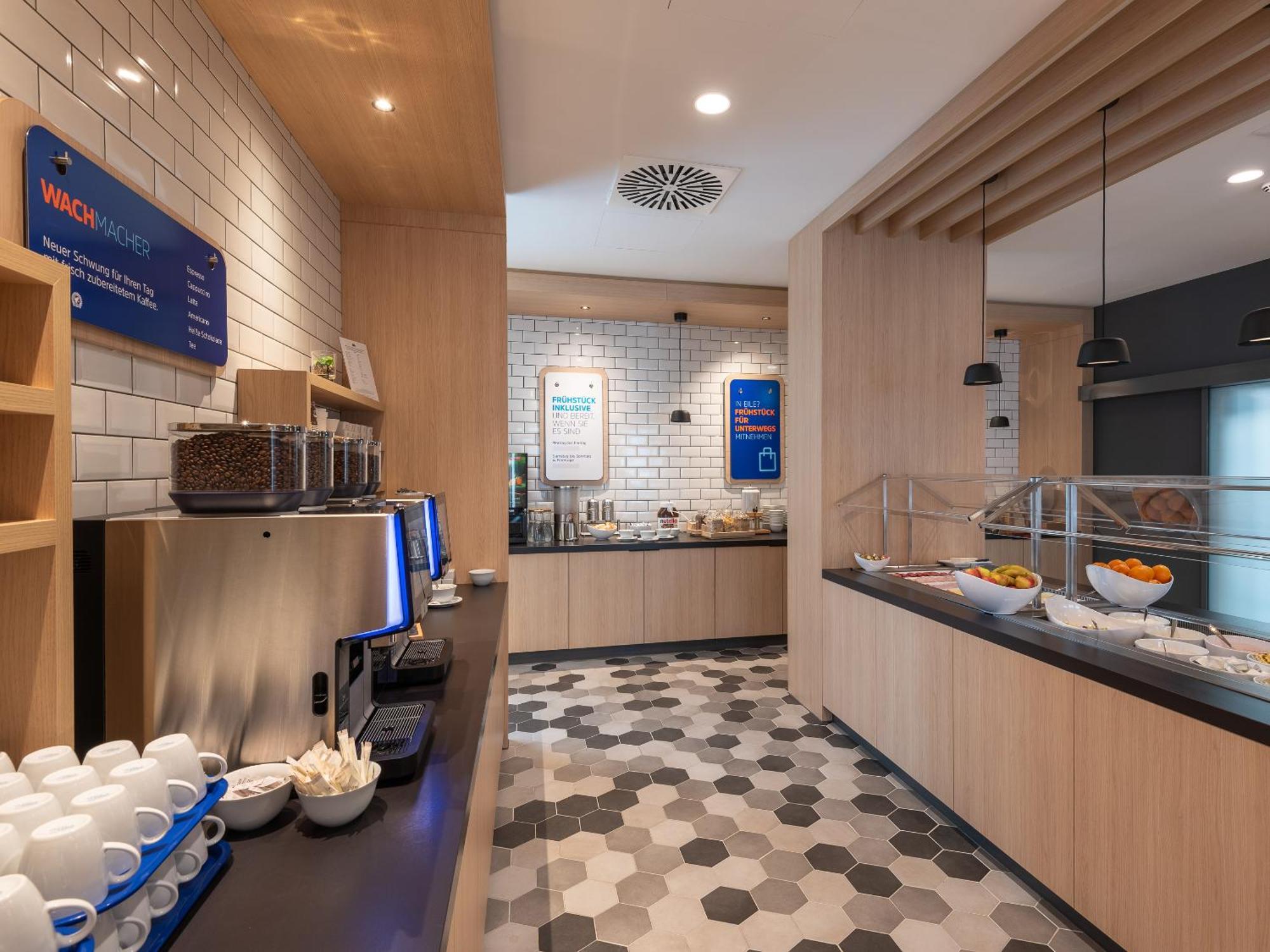 Holiday Inn Express Heilbronn By Ihg Exterior foto