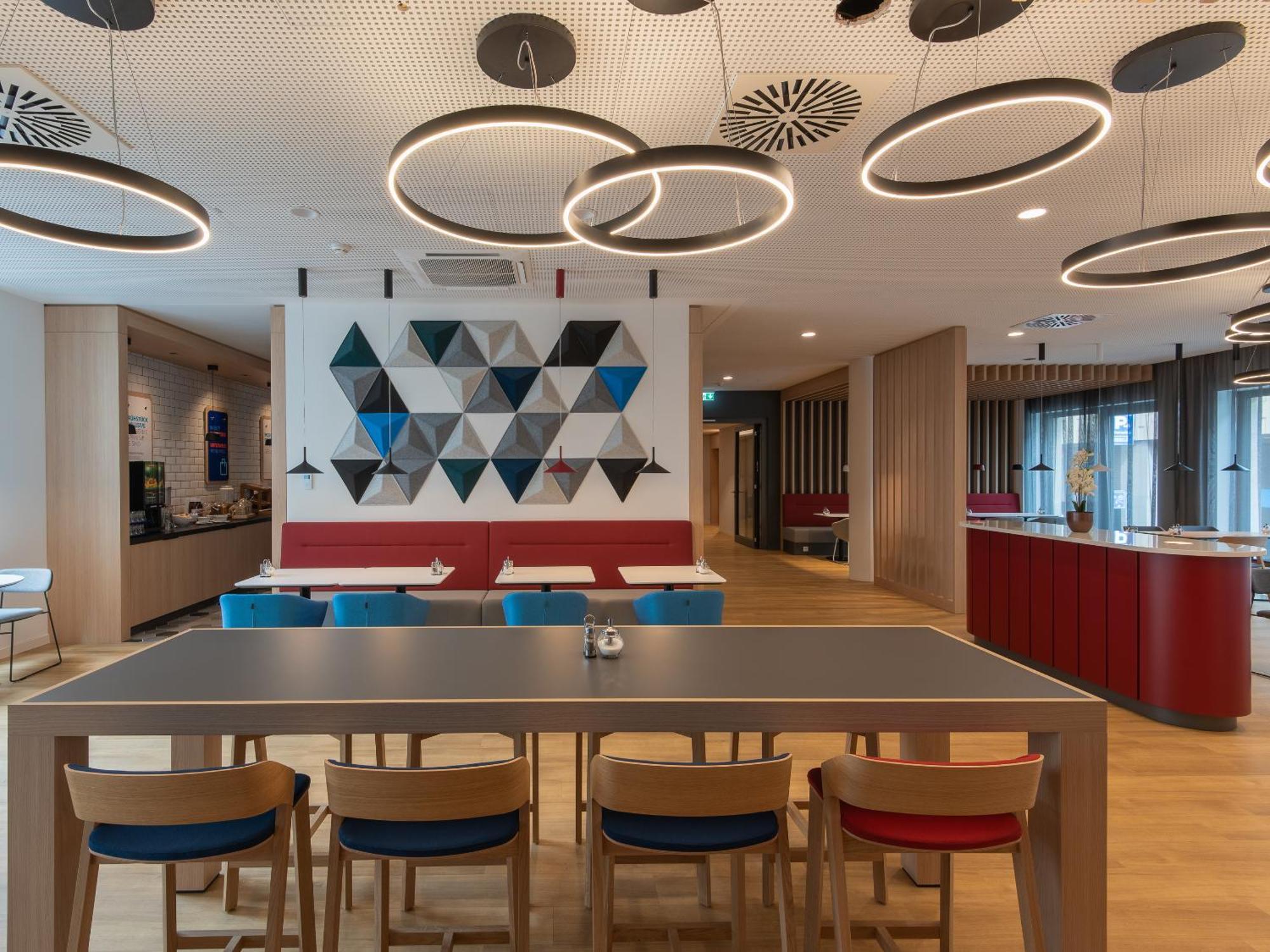 Holiday Inn Express Heilbronn By Ihg Exterior foto