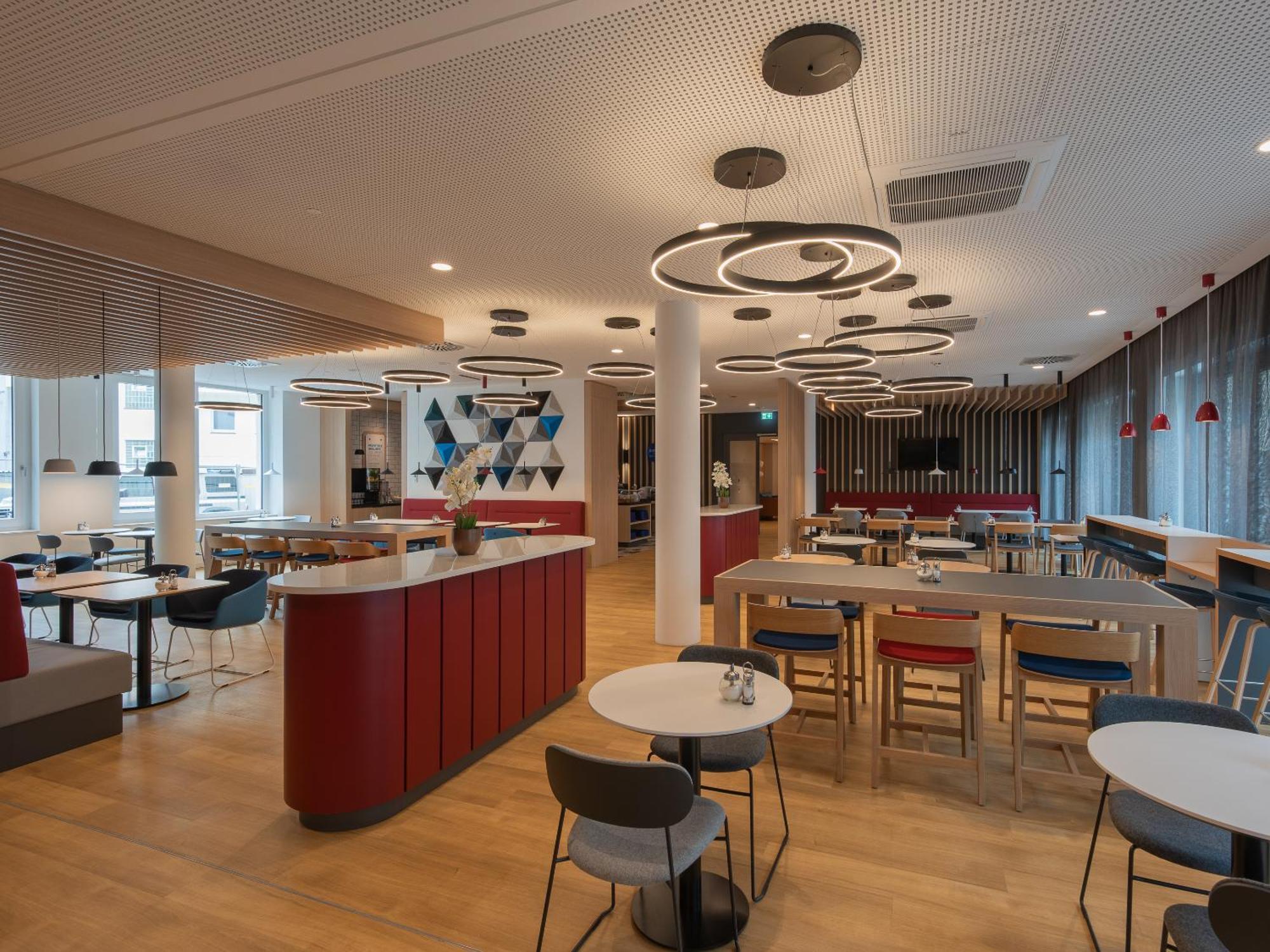 Holiday Inn Express Heilbronn By Ihg Exterior foto