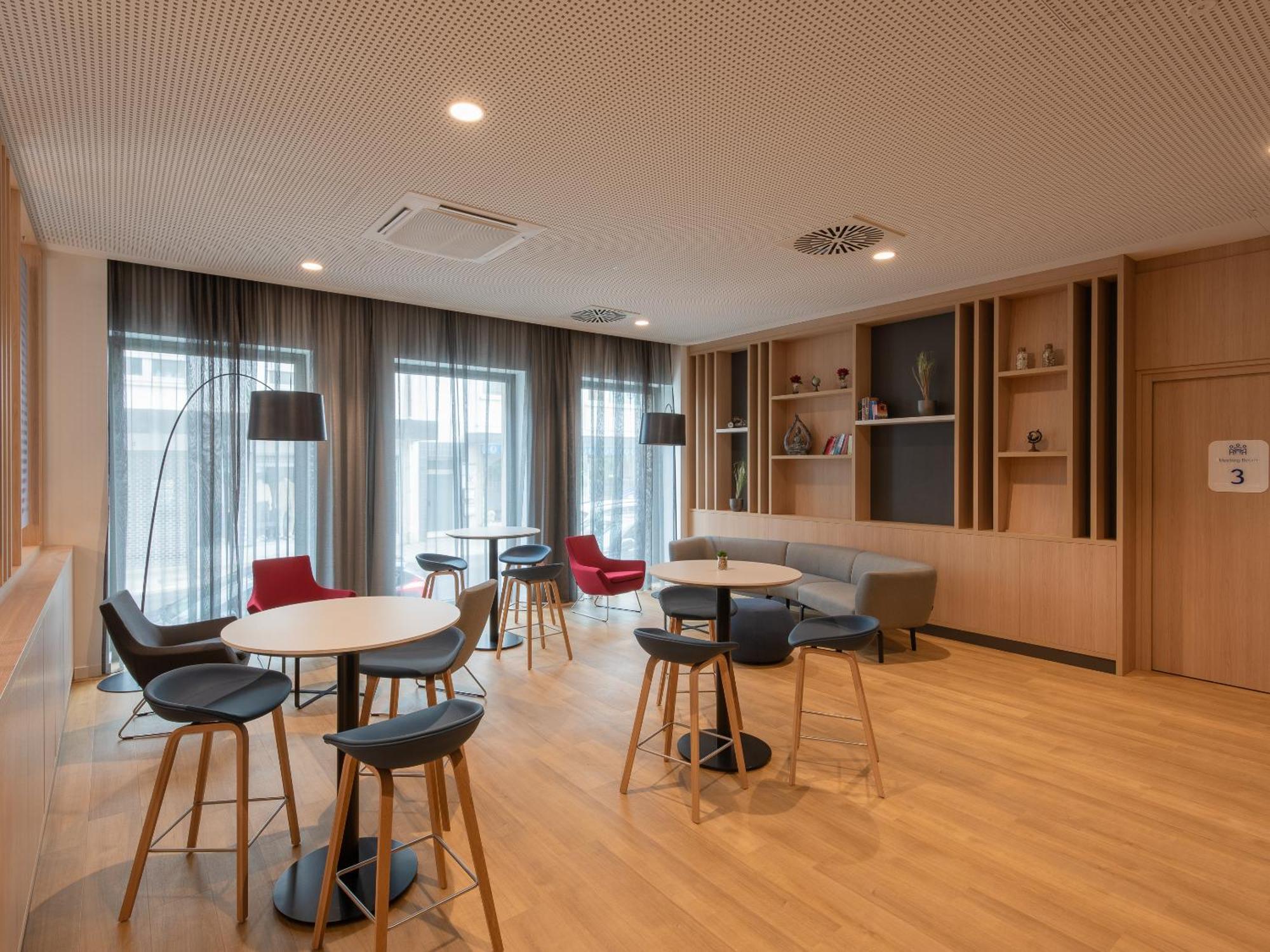 Holiday Inn Express Heilbronn By Ihg Exterior foto